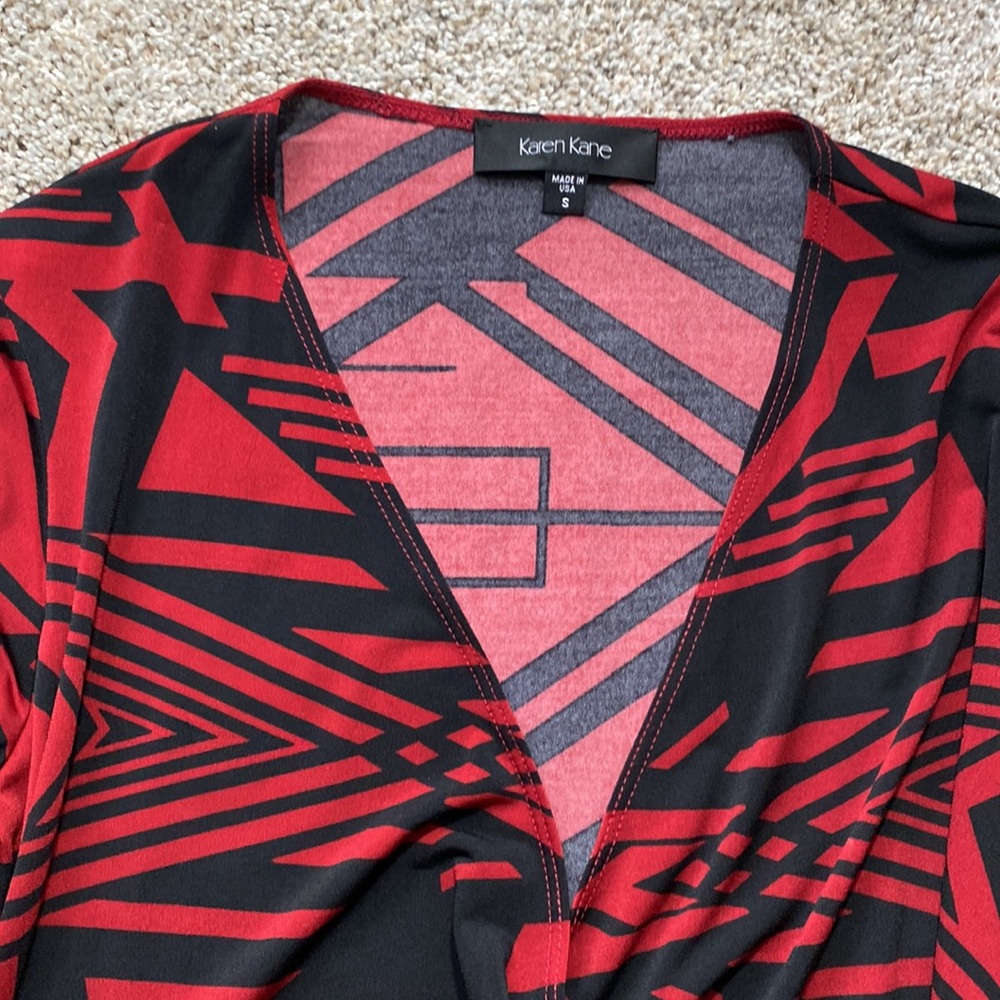 Red and black Karen Kane blouse - Picture 4 of 5
